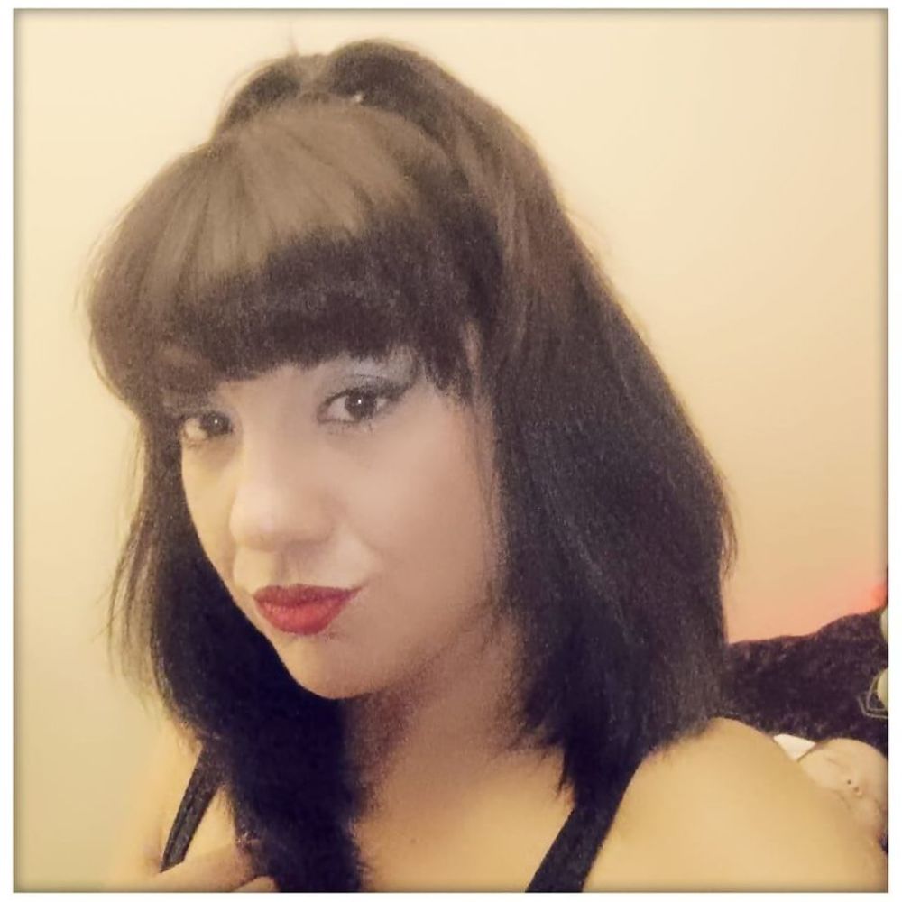 Meet your Posher, Venessa